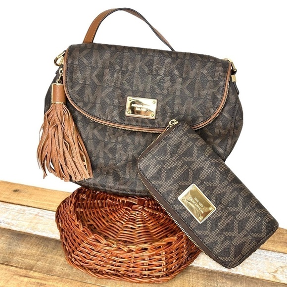 Michael Kors Brown Jet Medium Convertible Shoulder Bag Tassel Matching Wallet - Picture 1 of 16